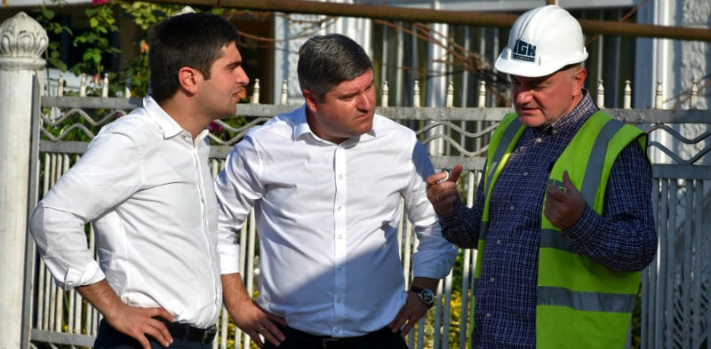 ზუგდიდში საგზაო ინფრასტრუქტურის მოწყობის სამუშაოები აქტიურად მიმდინარეობს