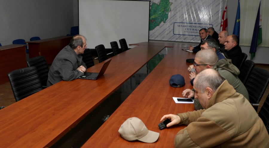 მყარი ნარჩენების მართვის საკითხებზე სენაკის მერიაში შეხვედრა გაიმართა