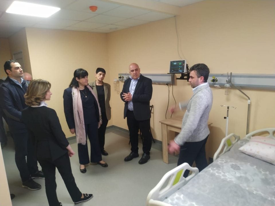 რუხის საუნივერსიტეტო კლინიკა ამ ეტაპზე 72 პაციენტს მიიღებს