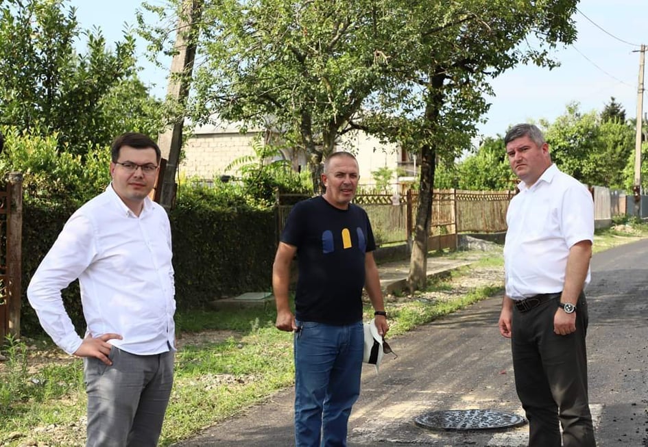თეთრი გიორგის ქუჩაზე გზის სარეაბილიტაციო სამუშაოები მიმდინარეობს