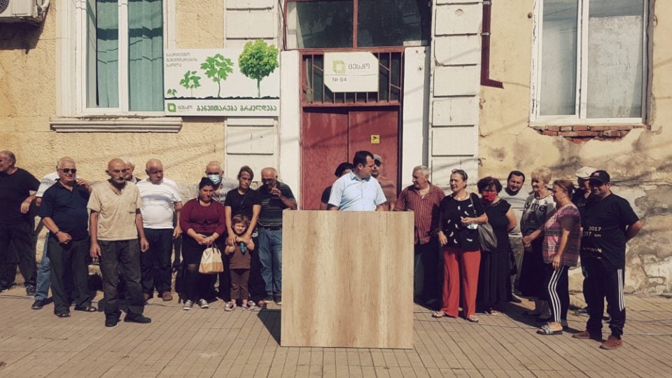 სენაკის, ხობისა და ფოთის დამოუკიდებელმა მაჟორიტარობის კანდიდატმა აპოლონ გარუჩავამ ბრიფინგი გამართა