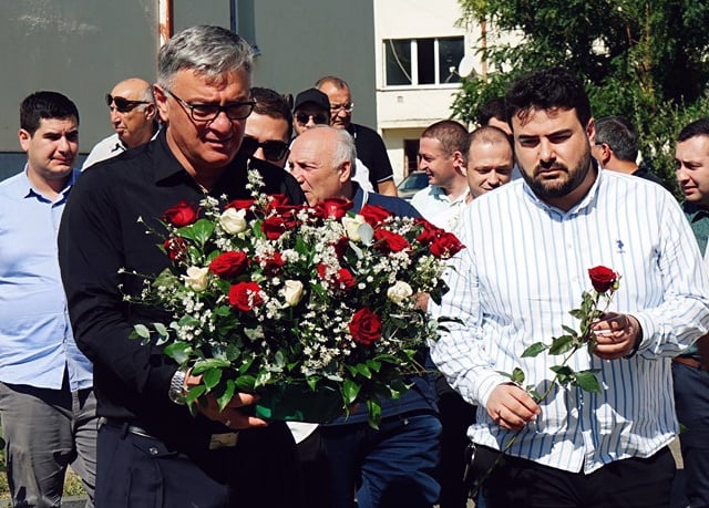 ირაკლი ხახუბიამ აფხაზეთში საქართველოს ტერიტორიული მთლიანობისთვის ბრძოლაში დაღუპულ გმირთა მემორიალი გვირგვინი შეამკო