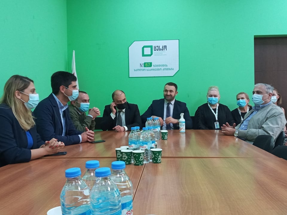 ცესკო-ს თავმჯდომარე ზუგდიდის საოლქო საარჩევნო კომისიის წევრებს შეხვდა