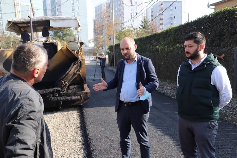 ზუგდიდში, საგზაო ინფრასტრუქტურის მოწყობის სამუშაოები აქტიურად მიმდინარეობს