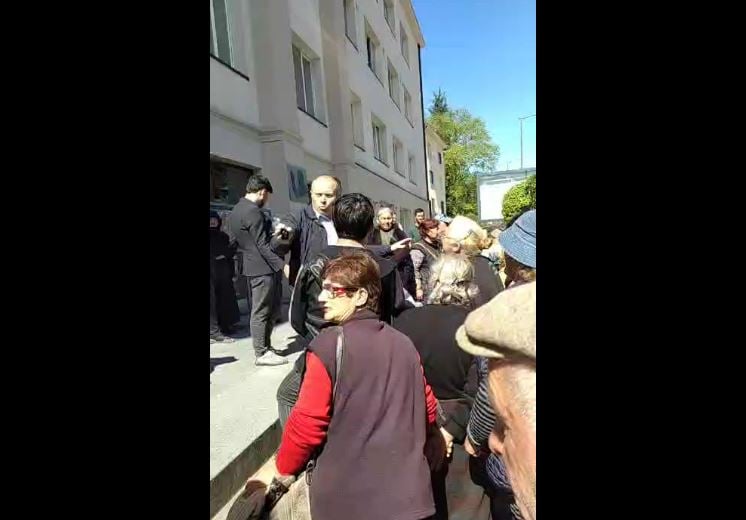 ზუგდიდში გარევაჭრობის შესაძლო აკრძალვას აპროტესტებენ