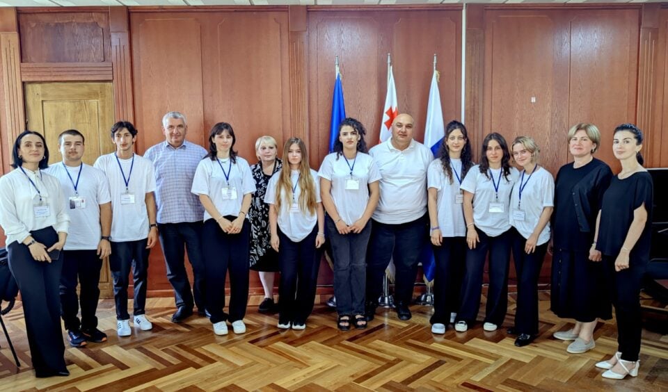 ხობის მერი დავით ბუკია ახალგაზრდული საბჭოს წევრებს შეხვდა