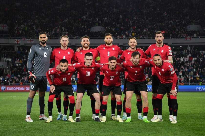 საქართველოს ნაკრებმა პენალტების სერიაში საბერძნეთის ნაკრები დაამარცხა და პირველად ისტორიაში ევროპის ჩემპიონატზე გავიდა