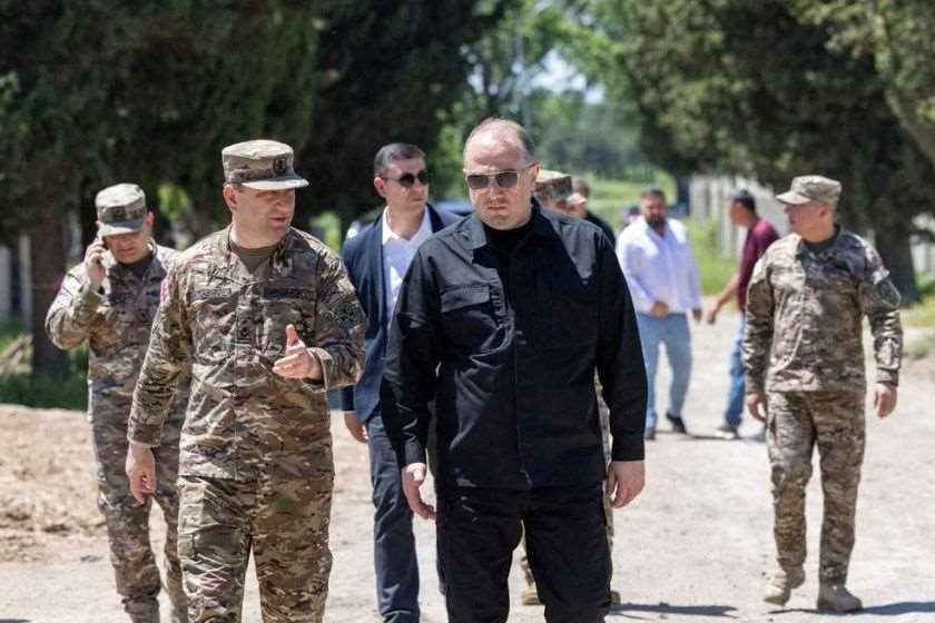 ირაკლი ჩიქოვანმა სპეციალური ოპერაციების ძალების სარდლობის და საჰაერო თავდაცვის სარდლობის ქვედანაყოფები მოინახულა
