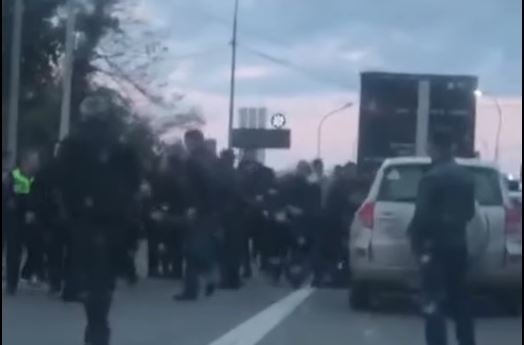 ოკუპირებულ აფხაზეთში მომიტინგეები და ე.წ. „უსაფრთხოების ძალები“ ერთმანეთს ფიზიკურად დაუპირისპირდნენ
