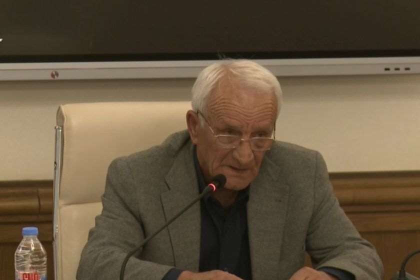 „ნაცმოძრაობის“ რეჟიმის მიერ დაზარალებული გურამ თირქია გიგი უგულავაზე: ჩემ დისშვილს ვუთხარი, გუბერნატორი რეკავს-მეთქი. ეუბნება, 5 მილიონი დოლარი მჭირდებაო. უარი რომ მიიღო ანზორისგან, ღიად დაემუქრა, ყველაფერს წავართმევ თქვენს ბიძასო