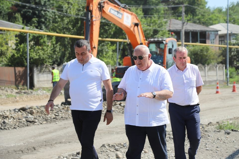 მარტვილის ცენტრამდე მისასვლელი გზის აღდგენითი სამუშაოები მიმდინარეობს