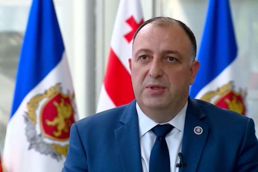 ირაკლი ღარიბაშვილის, გრიგოლ ლილუაშვილის, ოთარ ფარცხალაძის და კიდევ რვა პირის სახლებში ჩხრეკა ჩატარდა, ამოღებულია სხვადასხვა ელექტრონული მოწყობილობა, დოკუმენტაცია, დიდი ოდენობით თანხა