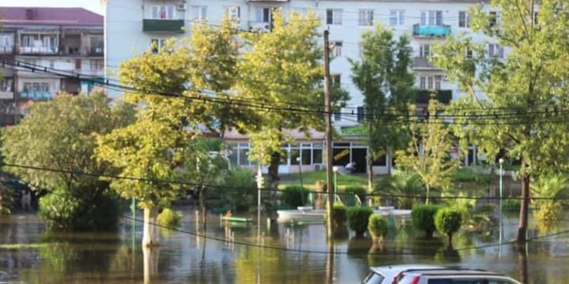 ძლიერი წვიმის შედეგად ფოთის ქუჩები დაიტბორა