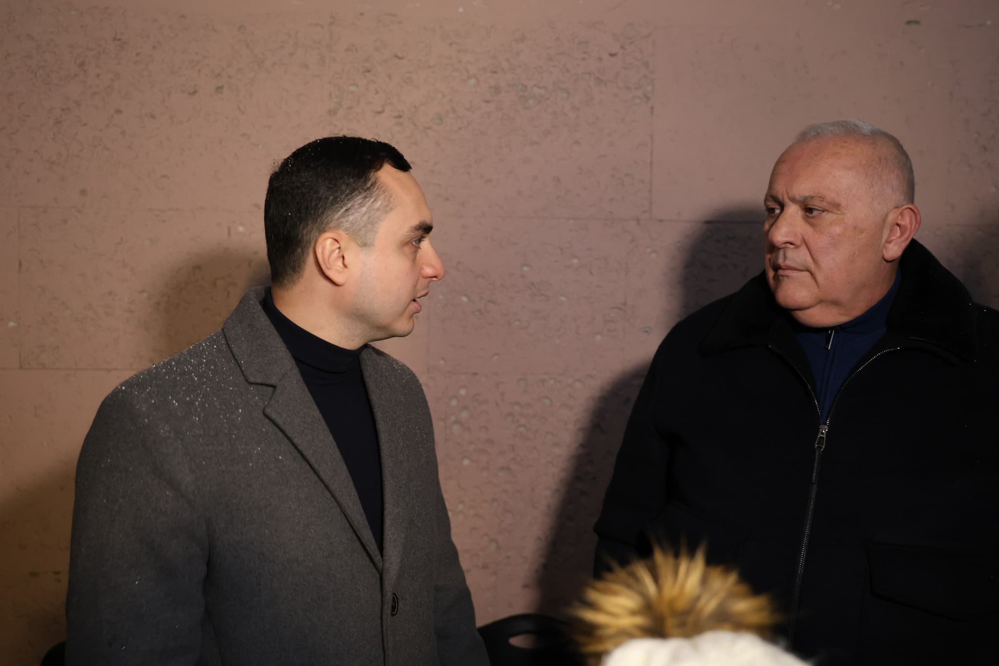 ფოცხოეწერში მცხოვრებ დევნილებს 500-ლარიანი ელექტროენერგიის ვაუჩერი გადაეცათ - image 2