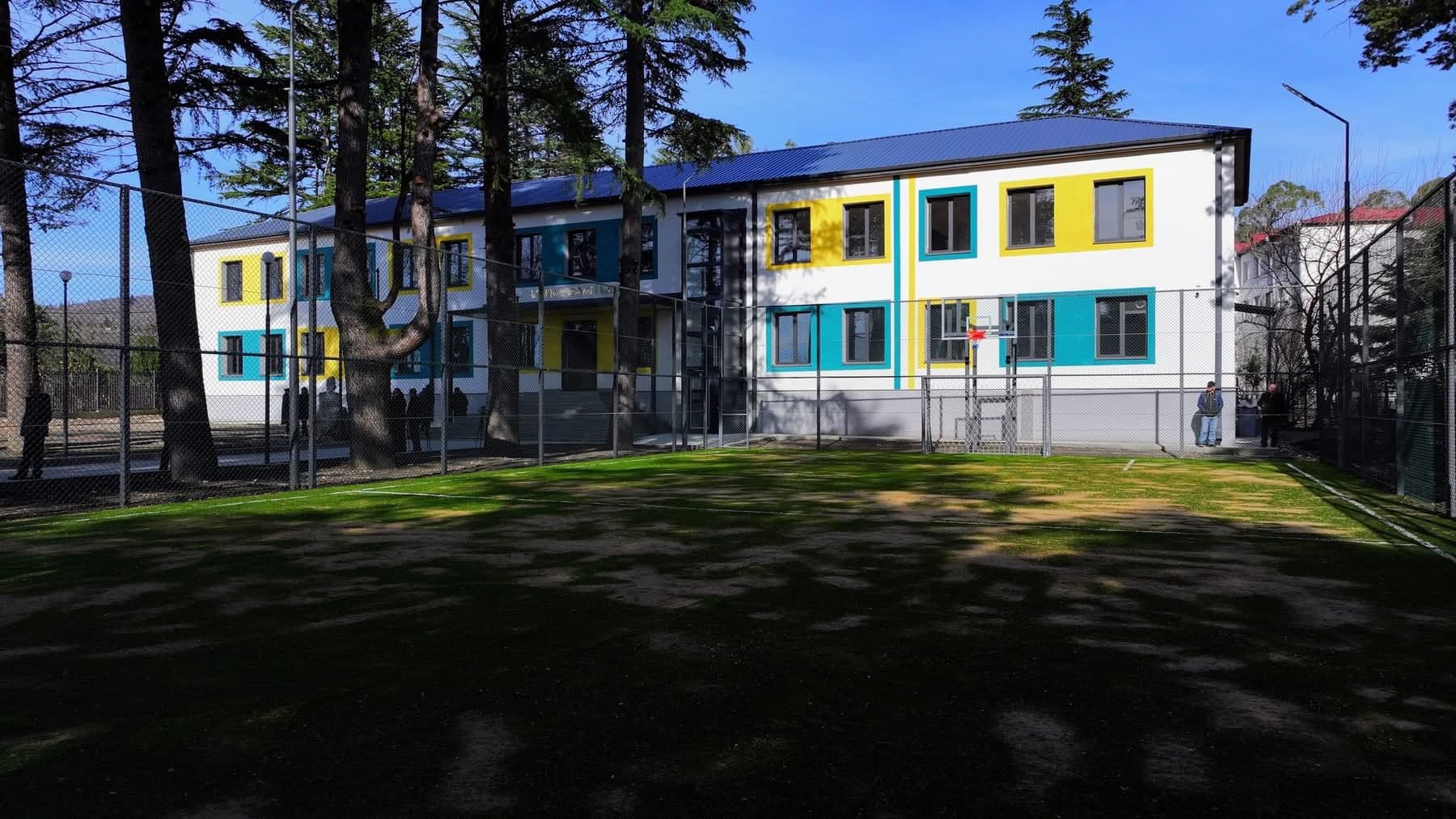 სოფელ ხეთას თანამედროვე სტანდარტების შესაბამისი სკოლა აქვს