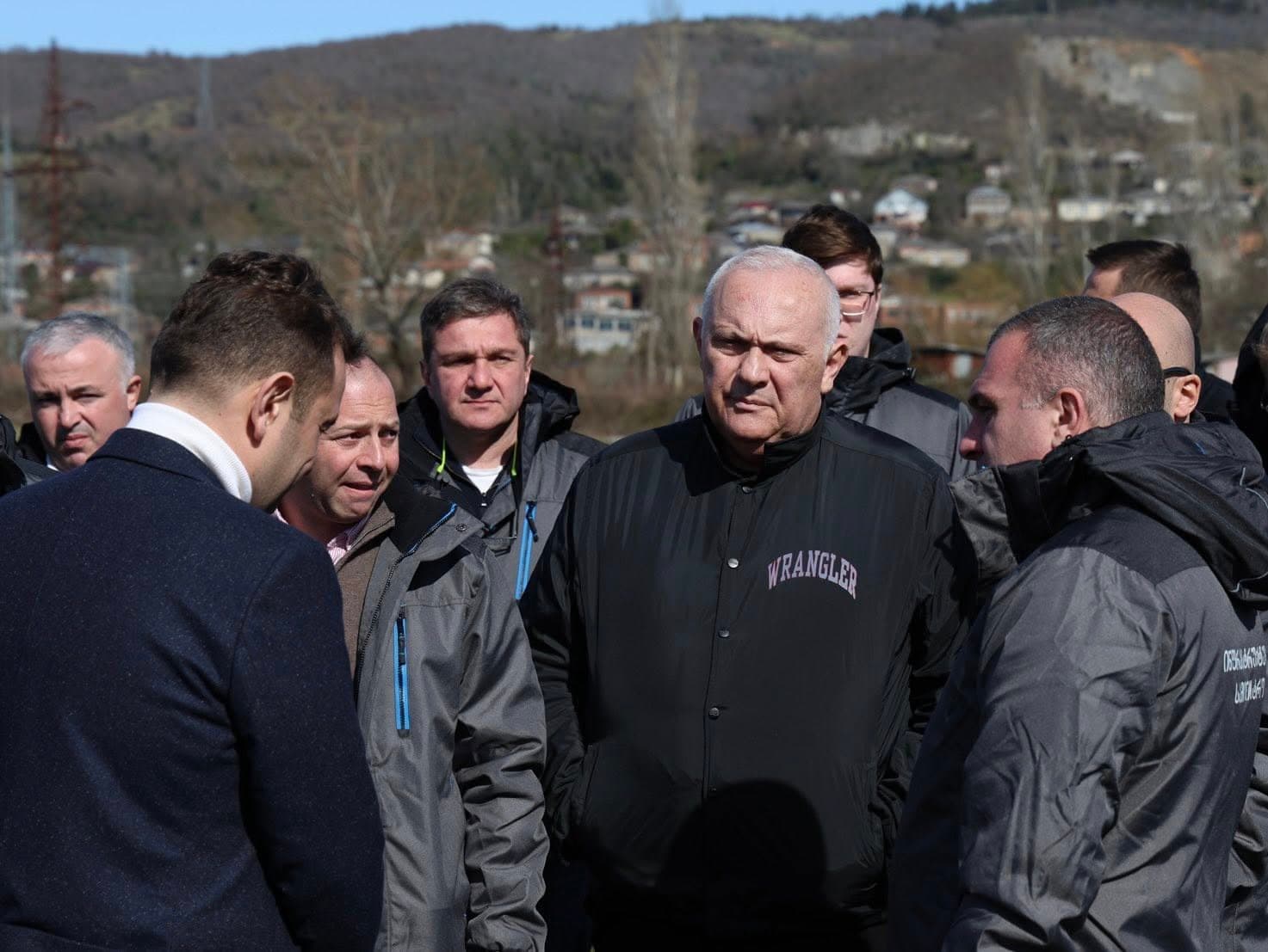 სენაკში საფეხბურთო ტექნიკური ცენტრისა და ხელოვნურსაფარიანი სტადიონის მშენებლობა იგეგმება - image 2
