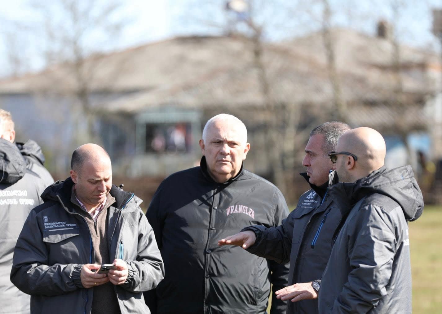 სენაკში საფეხბურთო ტექნიკური ცენტრისა და ხელოვნურსაფარიანი სტადიონის მშენებლობა იგეგმება - image 8