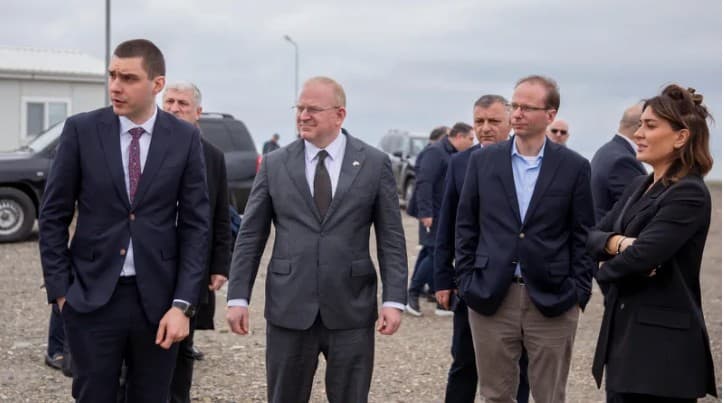 ეკონომიკის მინისტრის მოადგილემ ამერიკულ დელეგაციას ანაკლიის ნავსადგურის სამშენებლო და სარკინიგზო განვითარების გეგმები გააცნო