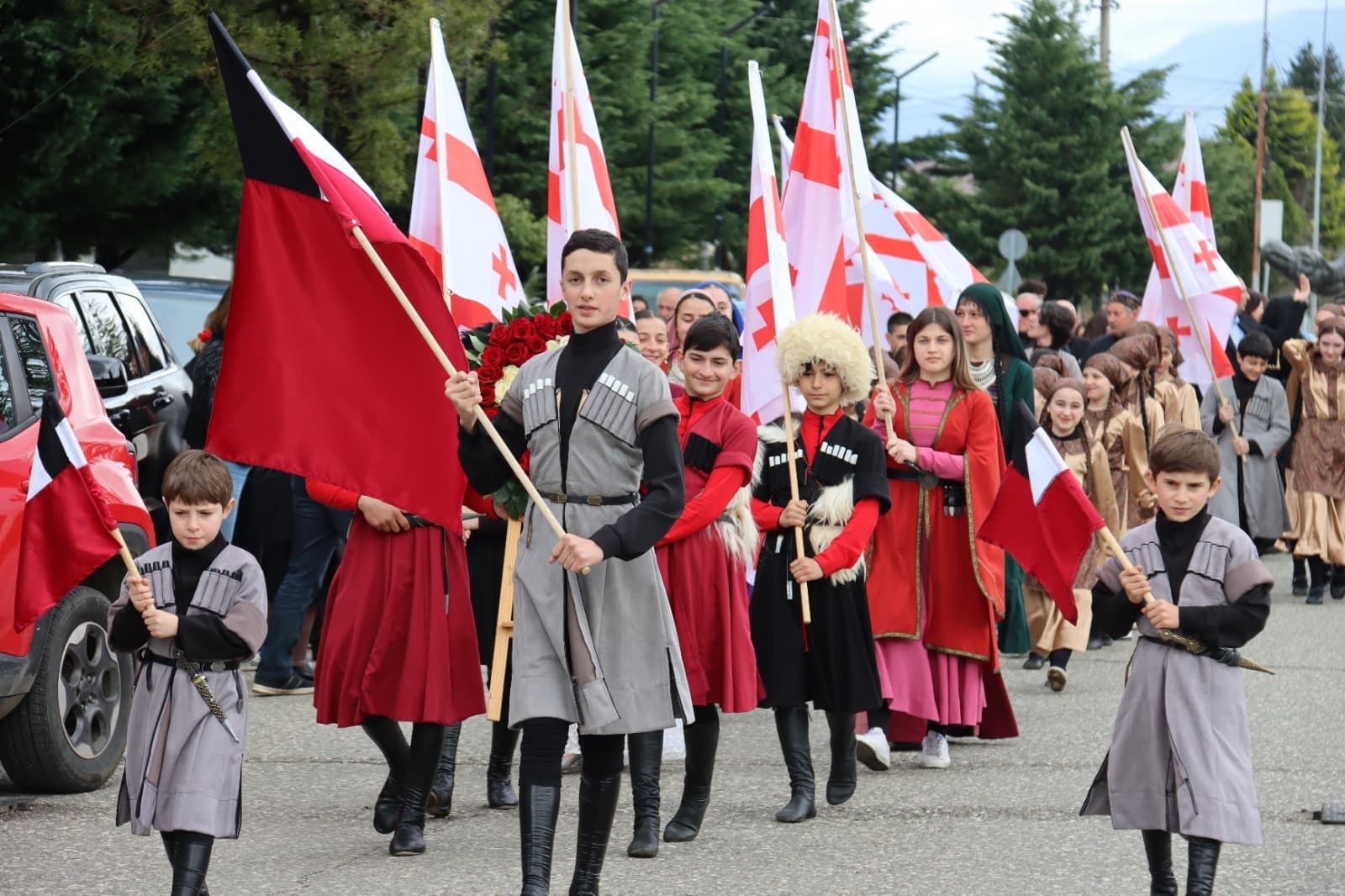ჩხოროწყუში ზვიად გამსახურდიას ხსოვნას პატივი მიაგეს - image 4