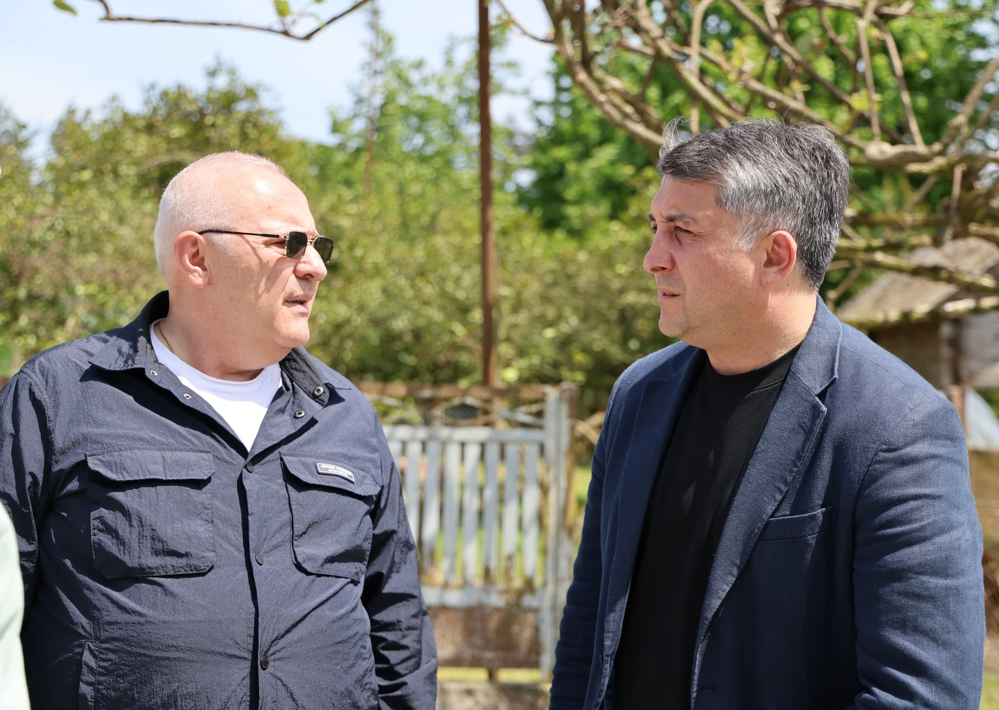 განმუხურში, თამარ მეფის ქუჩაზე გზის სარეაბილიტაციო სამუშაოები მიმდინარეობს - image 3