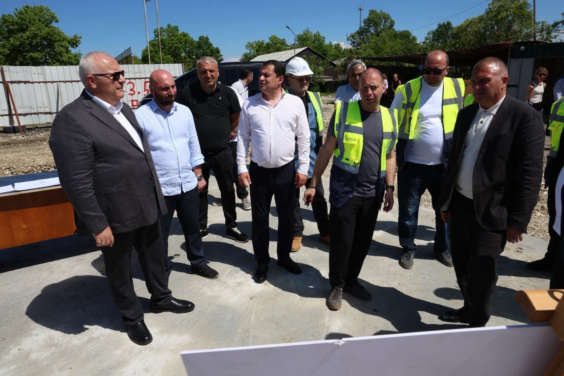 აბაშაში საფეხბურთო ტექნიკური ცენტრისა და ახალი სტადიონის მშენებლობა მიმდინარეობს - image 2