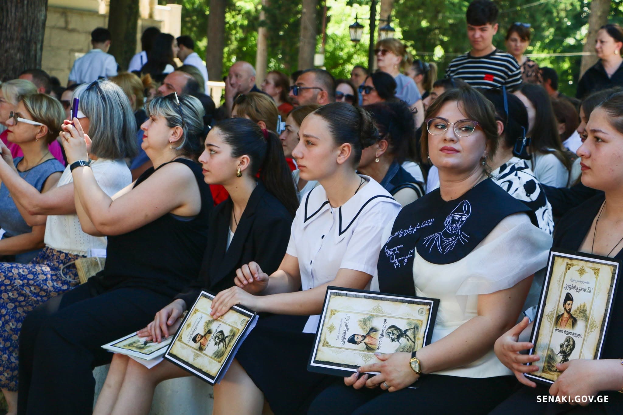 სენაკში „ვეფხისტყაოსნის“ საჯაროდ კითხვის დღე აღინიშნა - image 2