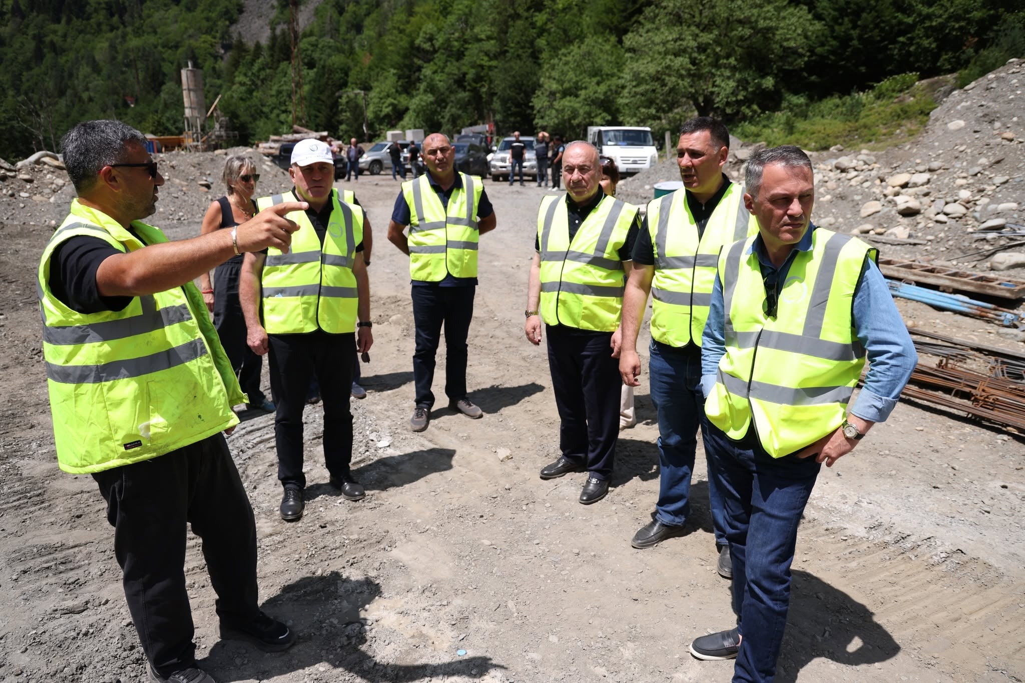მესტიაში მყარი ნარჩენების მართვის კომპანია გადამტვირთავ სადგურს აშენებს