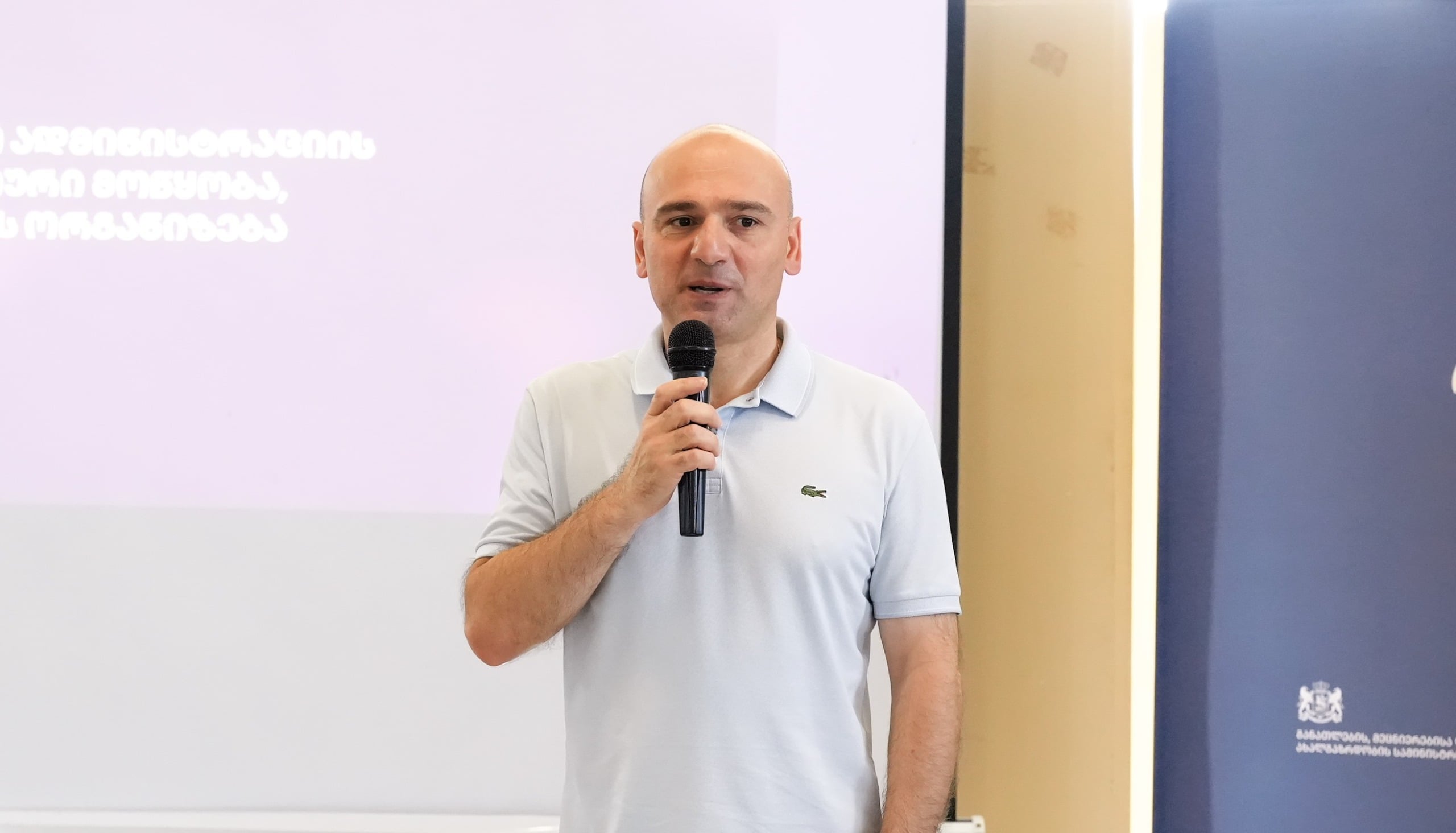 სენაკის საოლქო საარჩევნო კომისიის თავმჯდომარე ანაკლიისახალგაზრდული ბანაკის მონაწილეებს შეხვდა